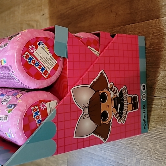 10 LOL ❤️'s MINI SWEETS Surprise-O-Matic 9 surprises per unit Authentic NWT CASE - Picture 14 of 16